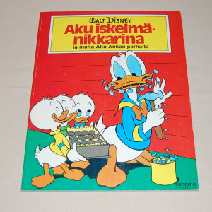 03 Aku iskelmänikkarina